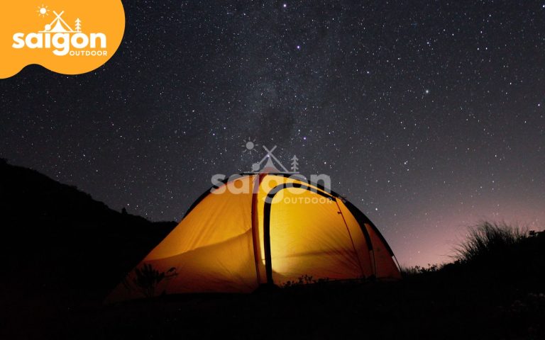 lều trại là dụng cụ cắm trại không thể thiếu khi đi camping