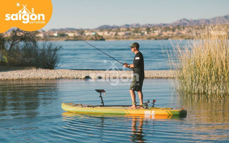 Bộ môn vừa chèo sup vừa câu cá