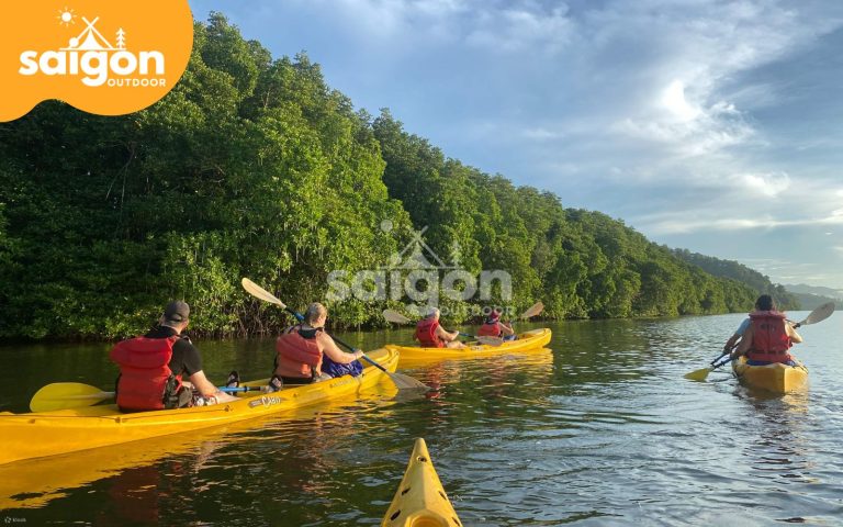 Khi nào là thời điểm lý tưởng để chèo thuyền Kayak?