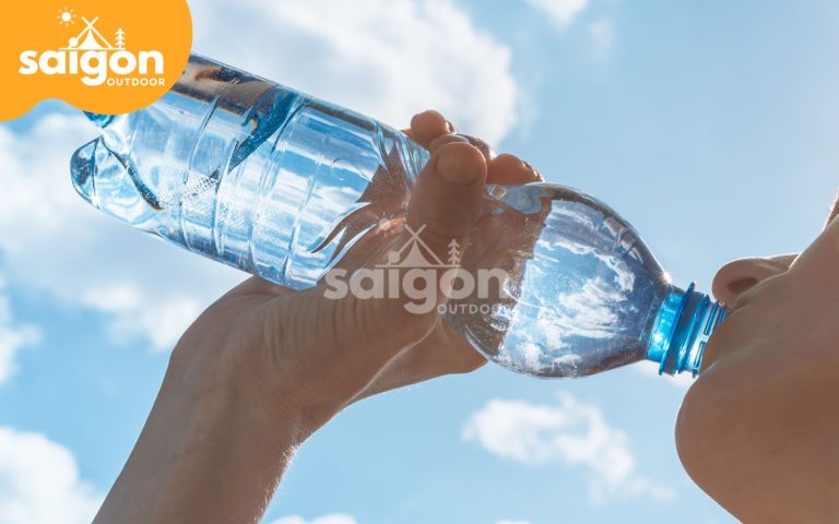 Giữ cơ thể tránh mất nước khi di chuyển đoạn đường dài