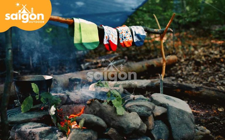 Tận dụng tối đa ánh nắng mặt trời để phơi quần á