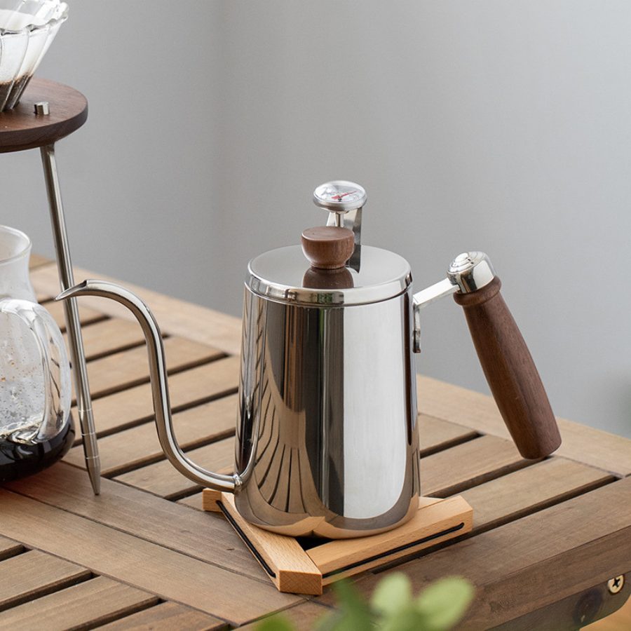 Bình rót cà phê thủ công inox 304 có vạch đo, tay cầm gỗ, phủ Teflon Dùng pha cà phê pour over 580ml