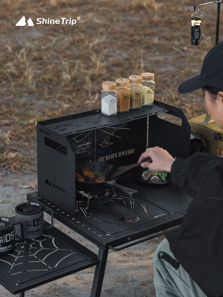 Tấm Chắn Gió Bếp Gas Dã Ngoại ShineTrip Gấp 4 Thép Carbon 1mm Siêu Bền Có Kệ Để Gia Vị