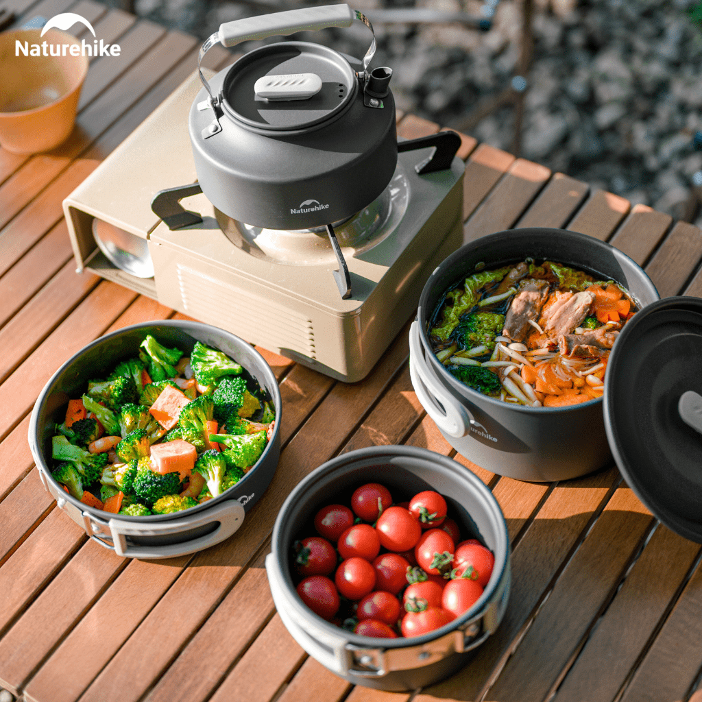 Bộ Nồi Dã Ngoại Naturehike CNK2450CF010 Nhôm 3 Lớp – Bộ Nấu Ăn Camping Gọn Nhẹ, Leo Núi, Cắm Trại