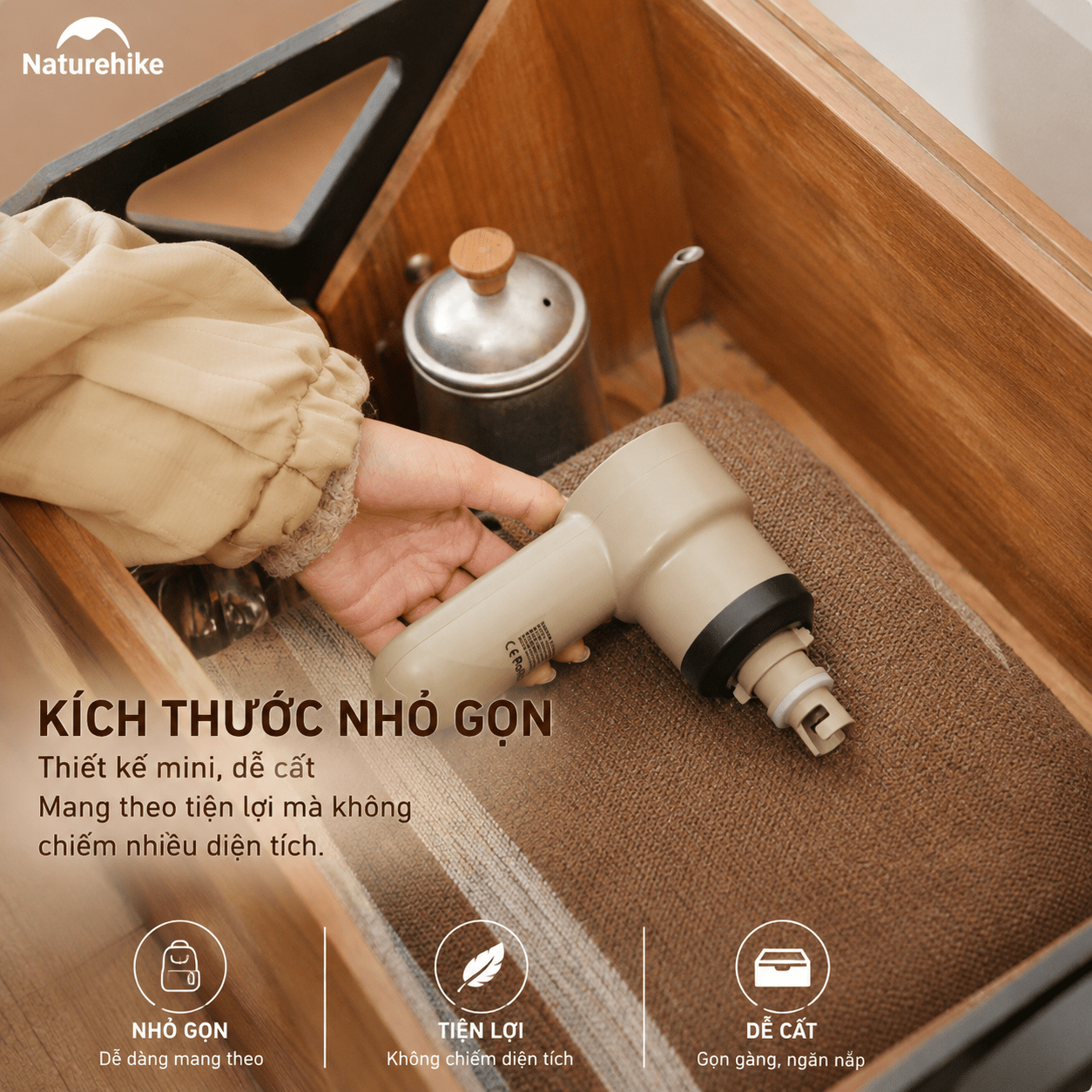 Máy Bơm Hơi Cầm Tay Mini CNK2450ZM017 Naturehike Sạc Type-C Đa Năng