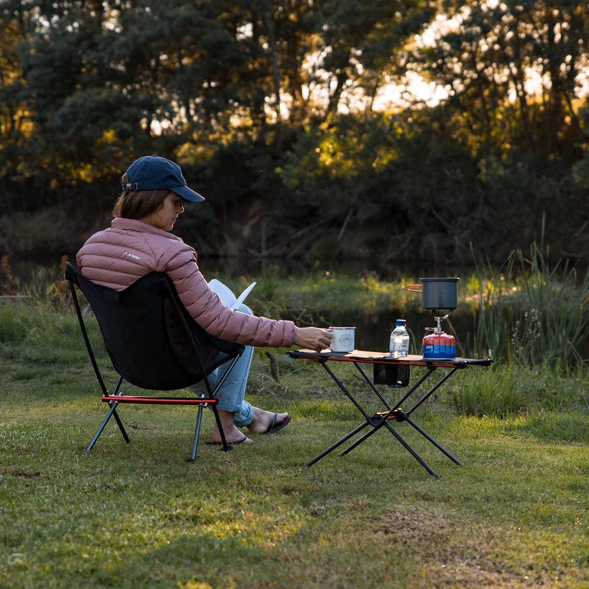Bàn Camping Gấp Gọn Naturehike Siêu Nhẹ Có 2 Ngăn Đựng Cốc - Bàn Dã Ngoại Khung Hợp Kim Nhôm NH19Z027-Z