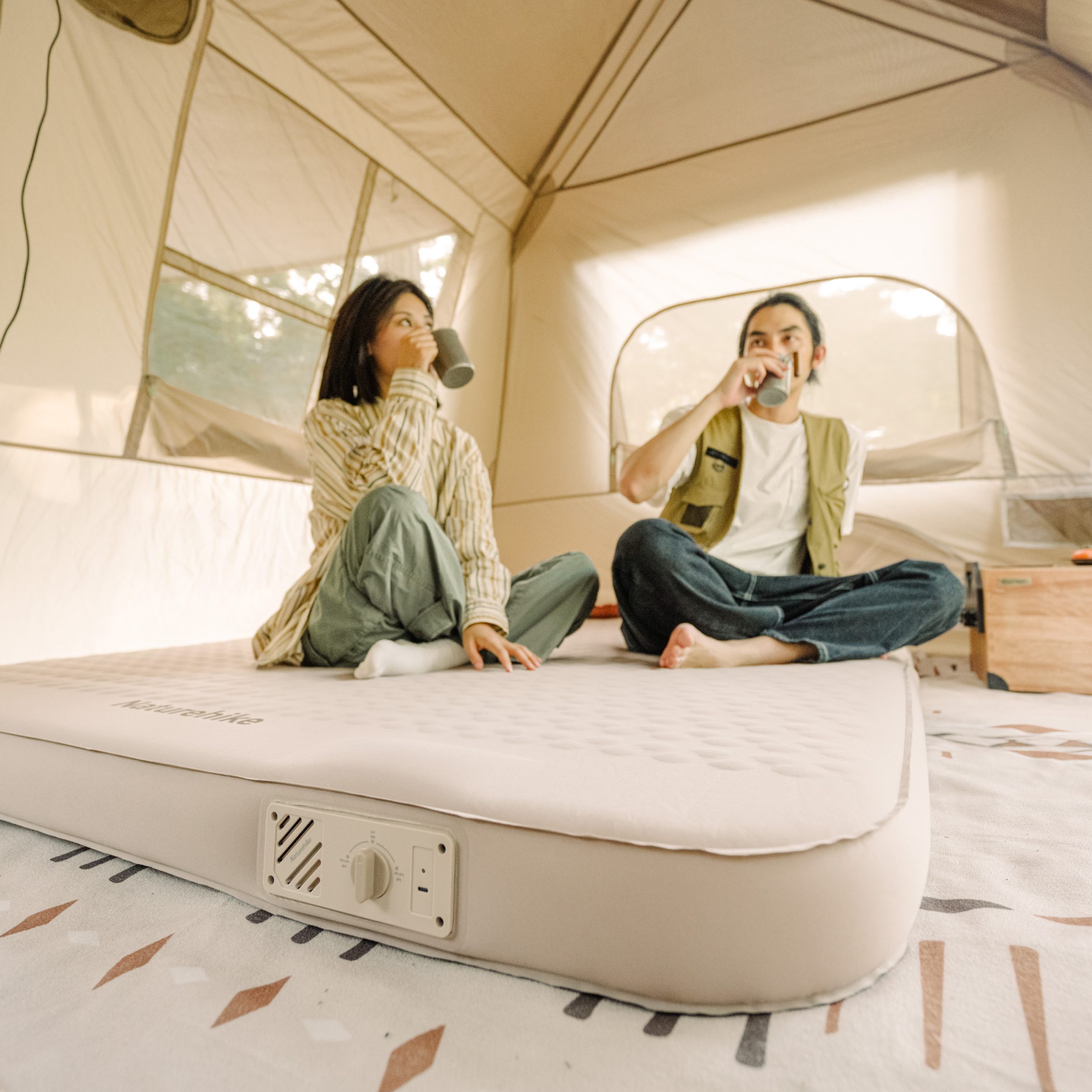 Đệm hơi tự bơm naturehike c12 – đệm ngủ camping 12cm, nhiều kích thước, êm ái & thoải mái CNK2300WS011