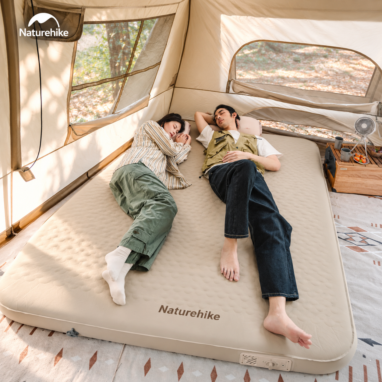 Đệm hơi tự bơm naturehike c12 – đệm ngủ camping 12cm, nhiều kích thước, êm ái & thoải mái CNK2300WS011